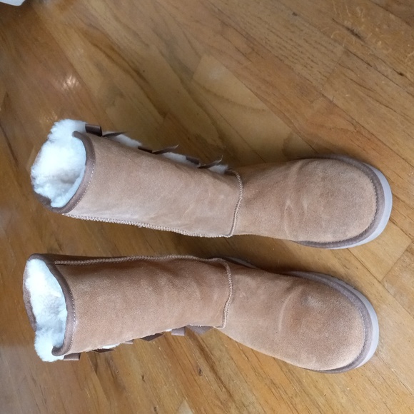 UGG Koolaburra Size US 8 Victoria Tall Women's Boot Excel. Cond. - Picture 1 of 16